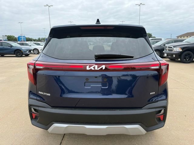 Used 2026 Kia Seltos LX AWD/4WD image 4