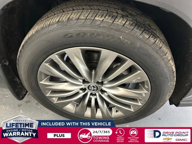 Used 2022 Toyota Highlander Limited AWD/4WD image 9