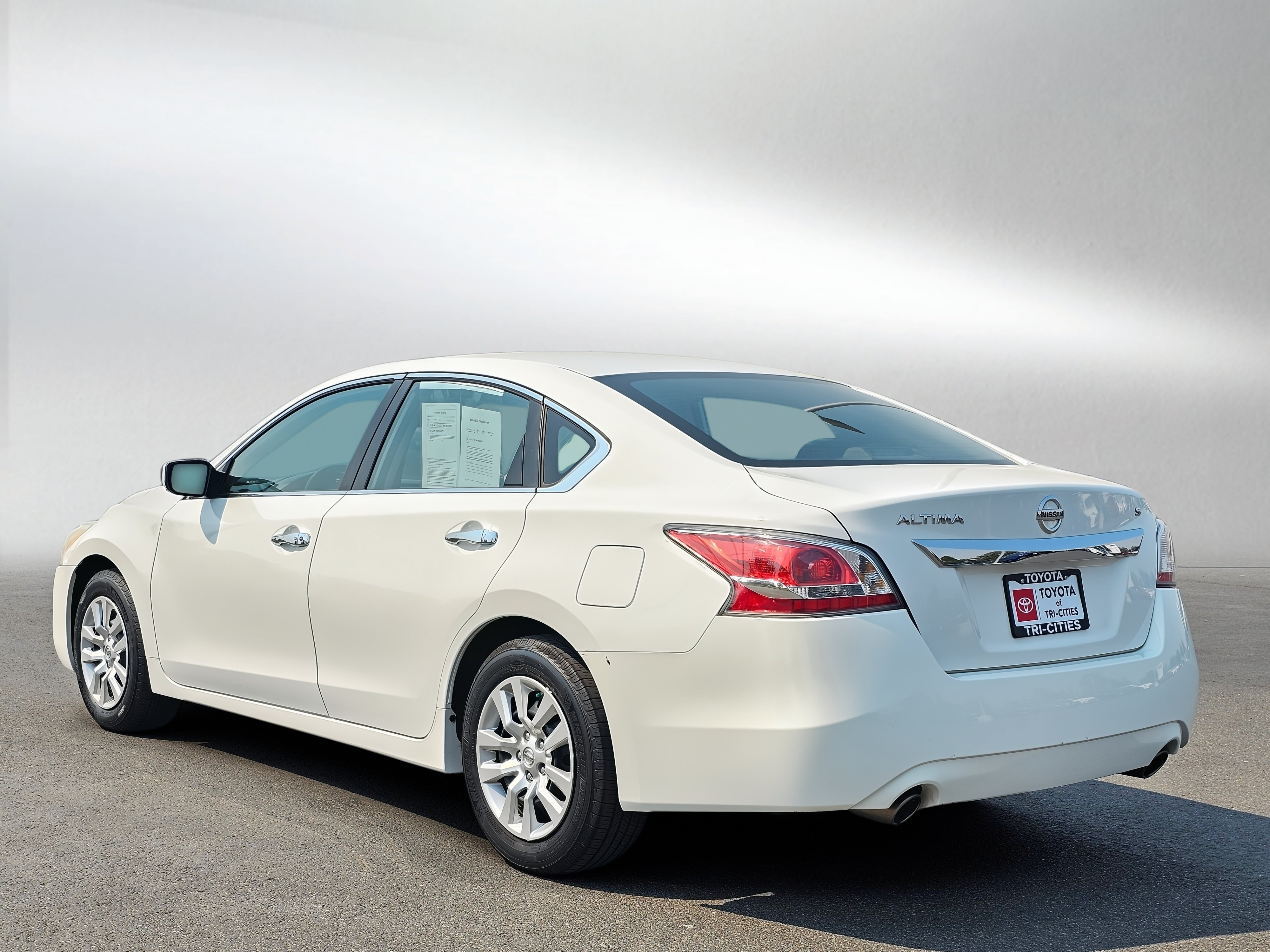 Used 2015 Nissan Altima 2.5 S FWD image 3