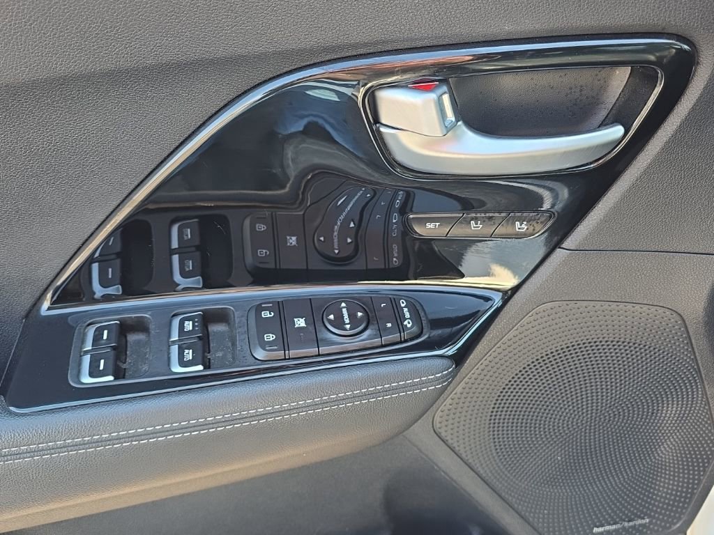 Used 2019 Kia Niro Touring image 14