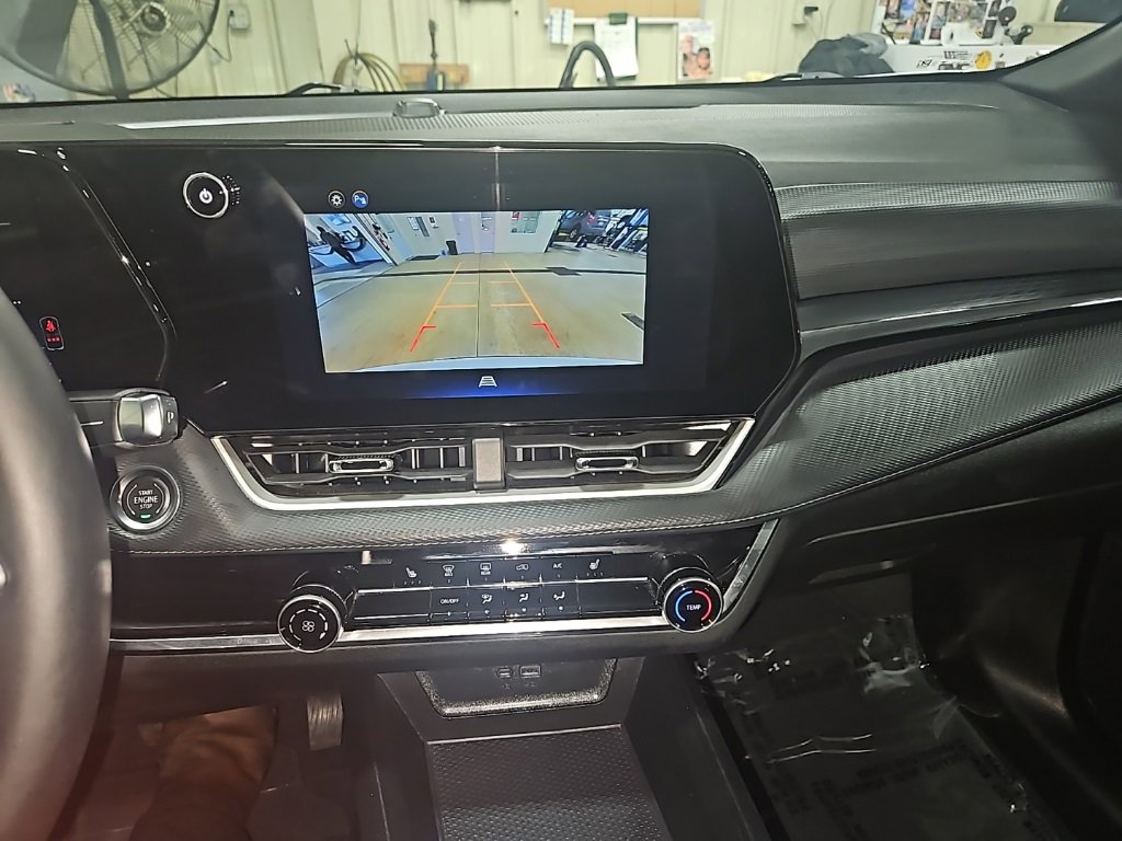 Used 2025 Chevrolet Equinox LT image 19