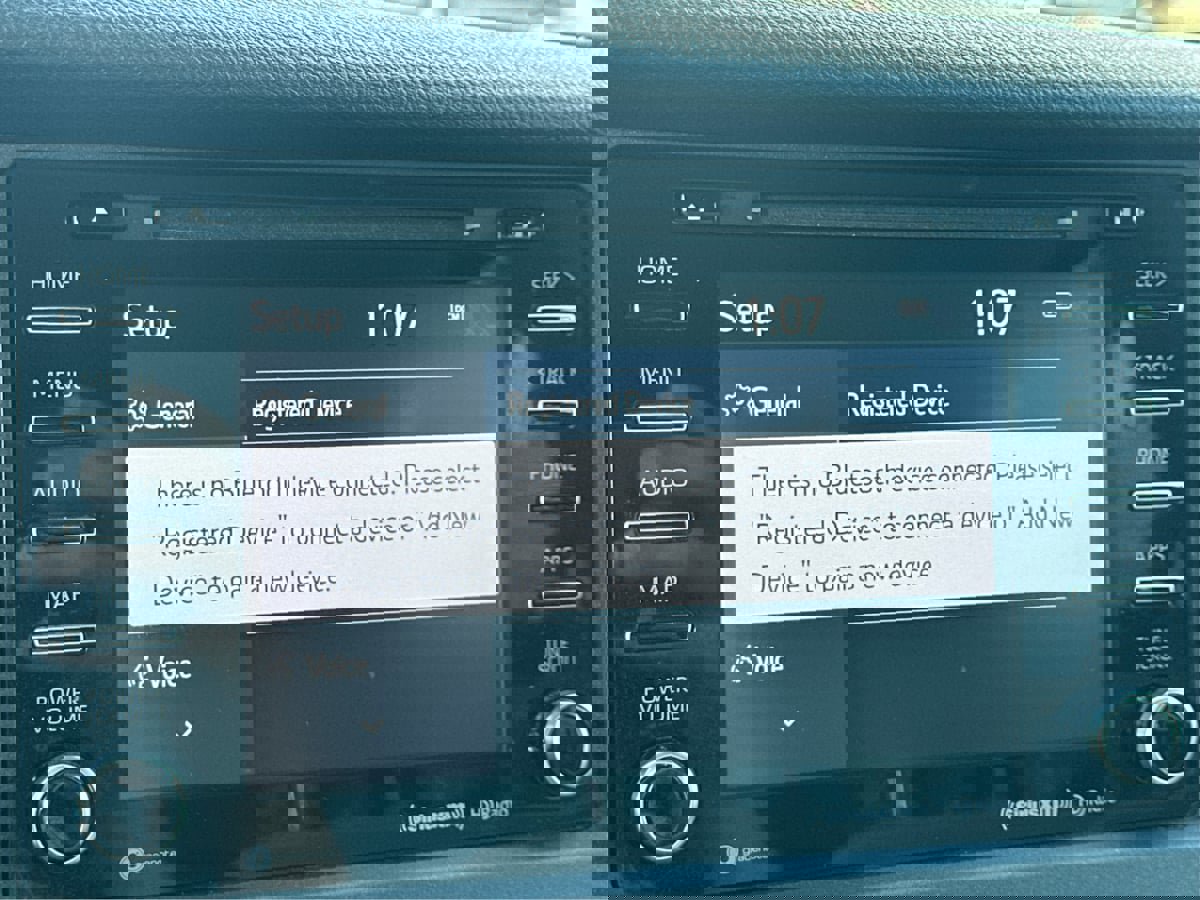 Used 2020 Toyota Sienna LE image 36