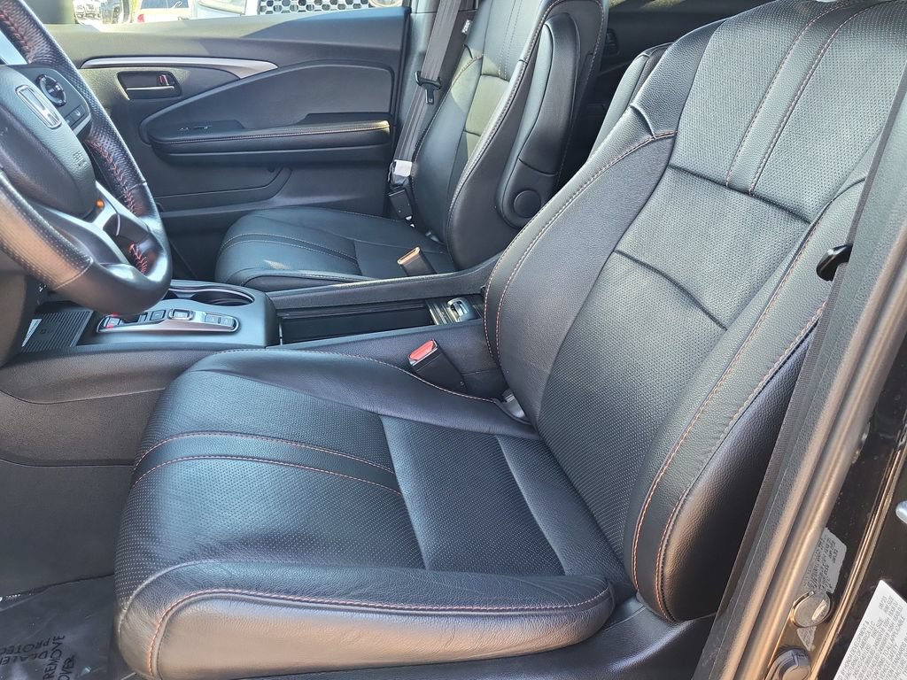 Used 2023 Honda Passport TrailSport image 12