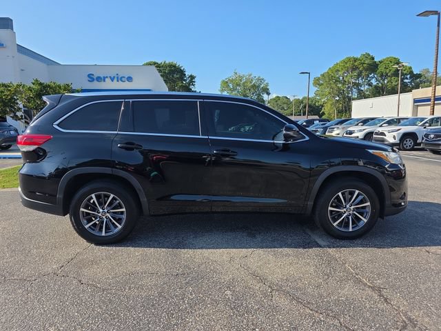 Used 2018 Toyota Highlander FWD V6 image 3