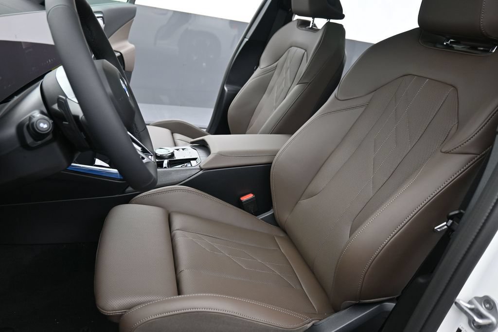 New 2026 BMW X3 xDrive30i w/ Premium Package AWD/4WD image 11