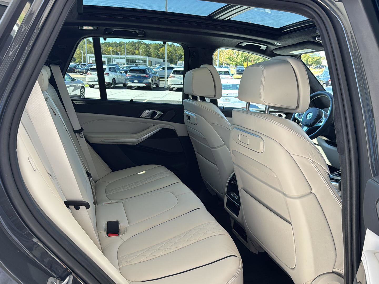 New 2026 BMW X5 xDrive40i w/ Executive Package image 11