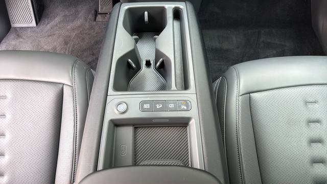 Used 2026 Kia EV9 Wind image 8