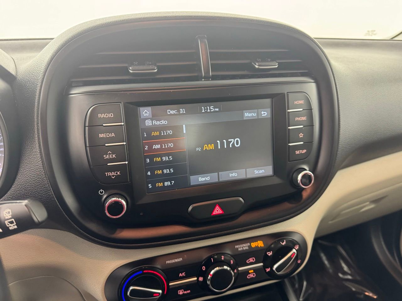 Used 2021 Kia Soul LX image 16