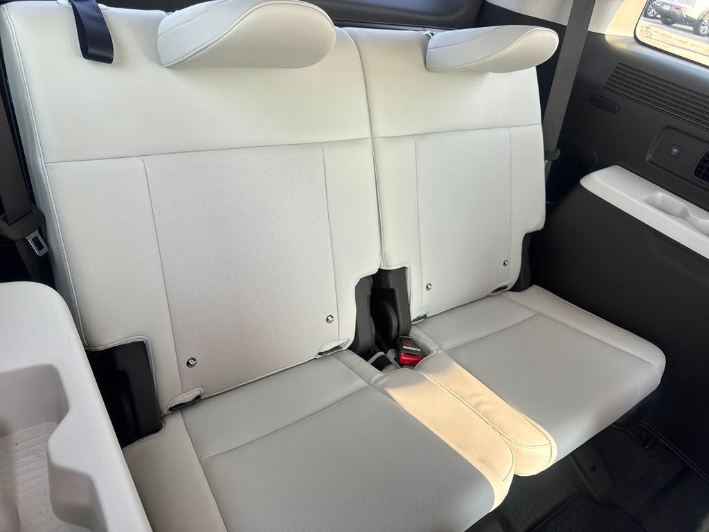 Used 2025 Hyundai Santa Fe Calligraphy FWD image 13