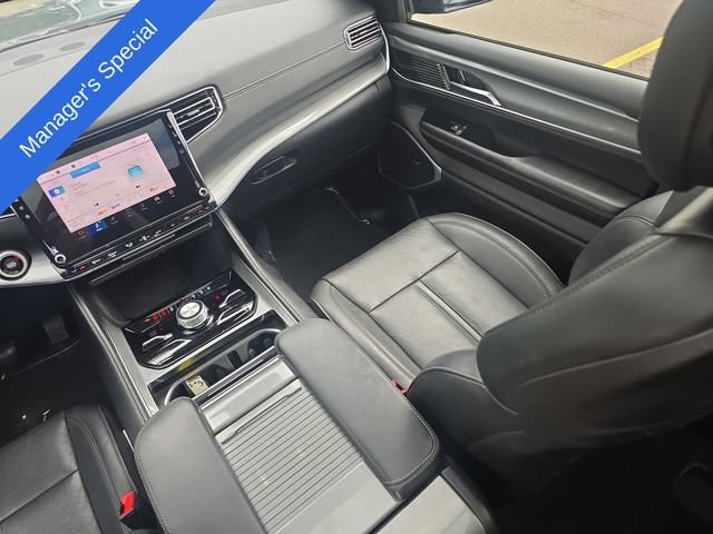 Used 2022 Jeep Wagoneer Series II AWD/4WD image 33
