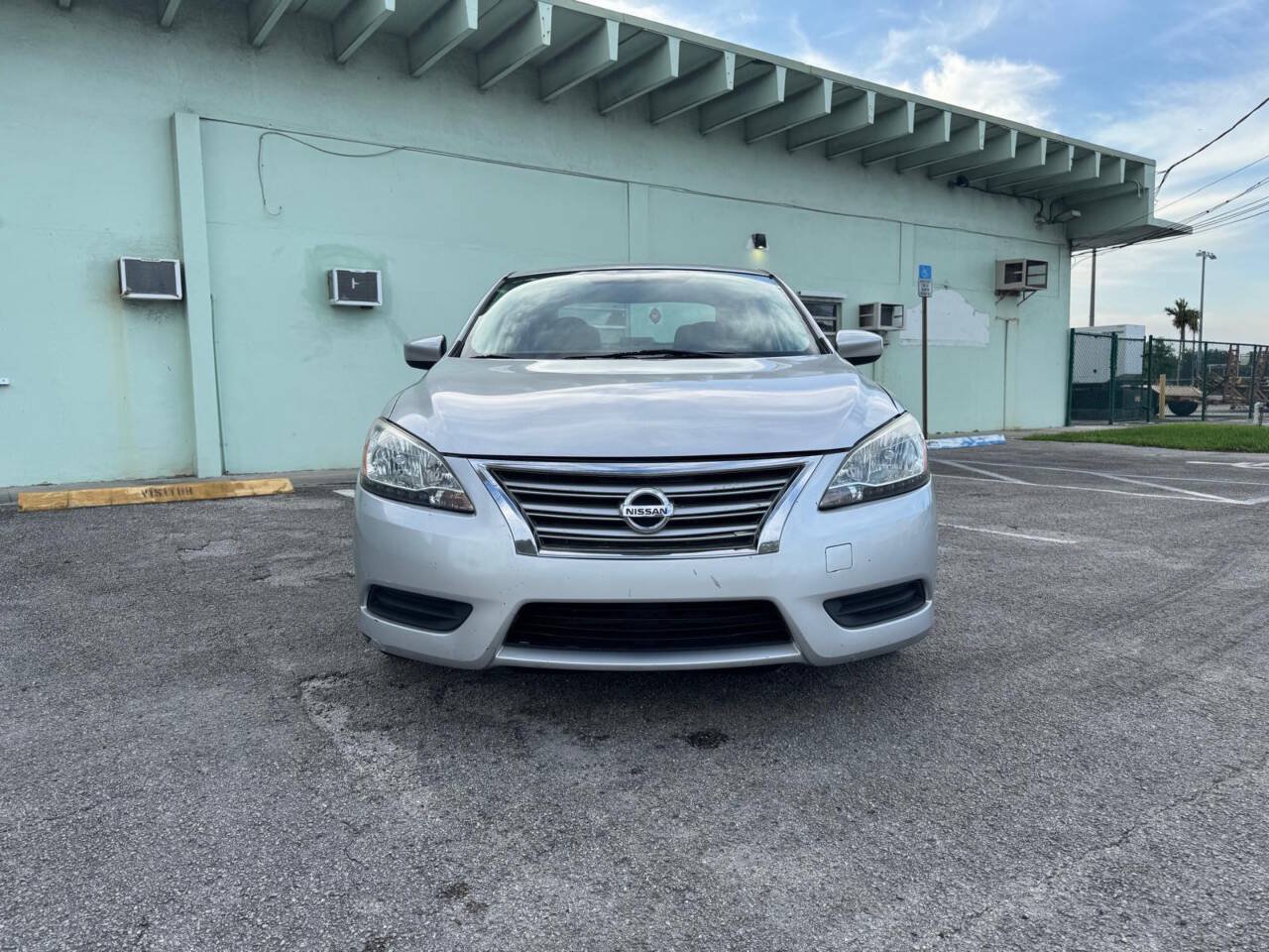 Used 2014 Nissan Sentra SV w/ SV Driver Package FWD image 10