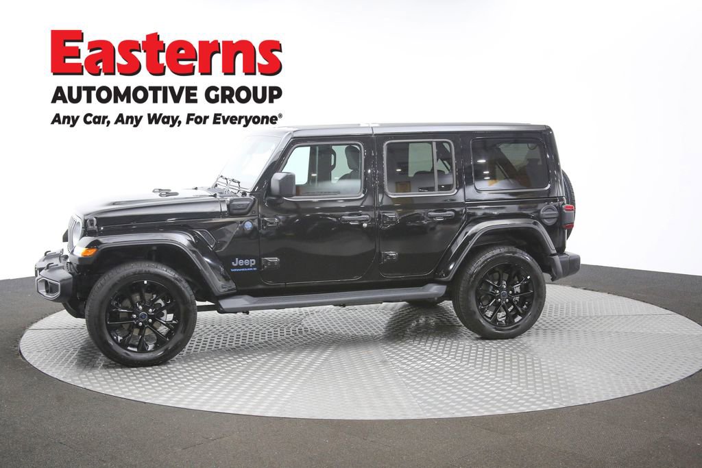 Used 2025 Jeep Wrangler Unlimited Sahara AWD/4WD image 54