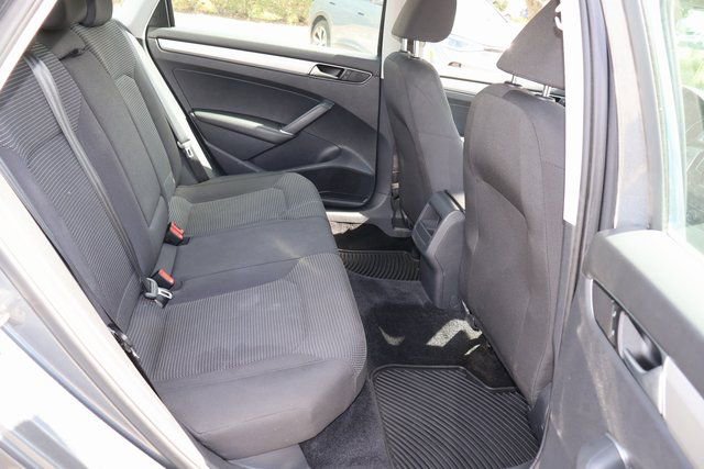Used 2016 Volkswagen Passat 1.8T S image 17