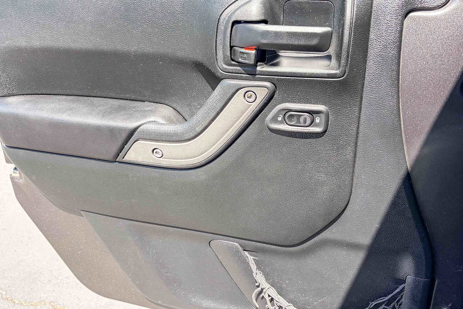 Used 2018 Jeep Wrangler Sport image 18