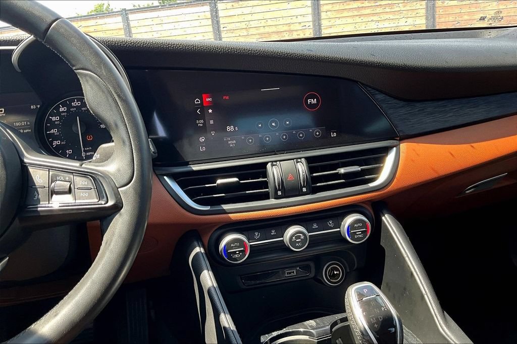 Used 2020 Alfa Romeo Giulia w/ Nero Edizione RWD image 6