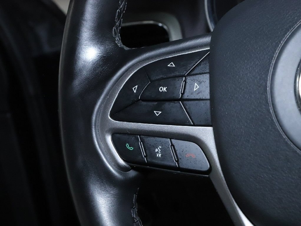 Used 2021 Jeep Grand Cherokee Laredo AWD/4WD image 22
