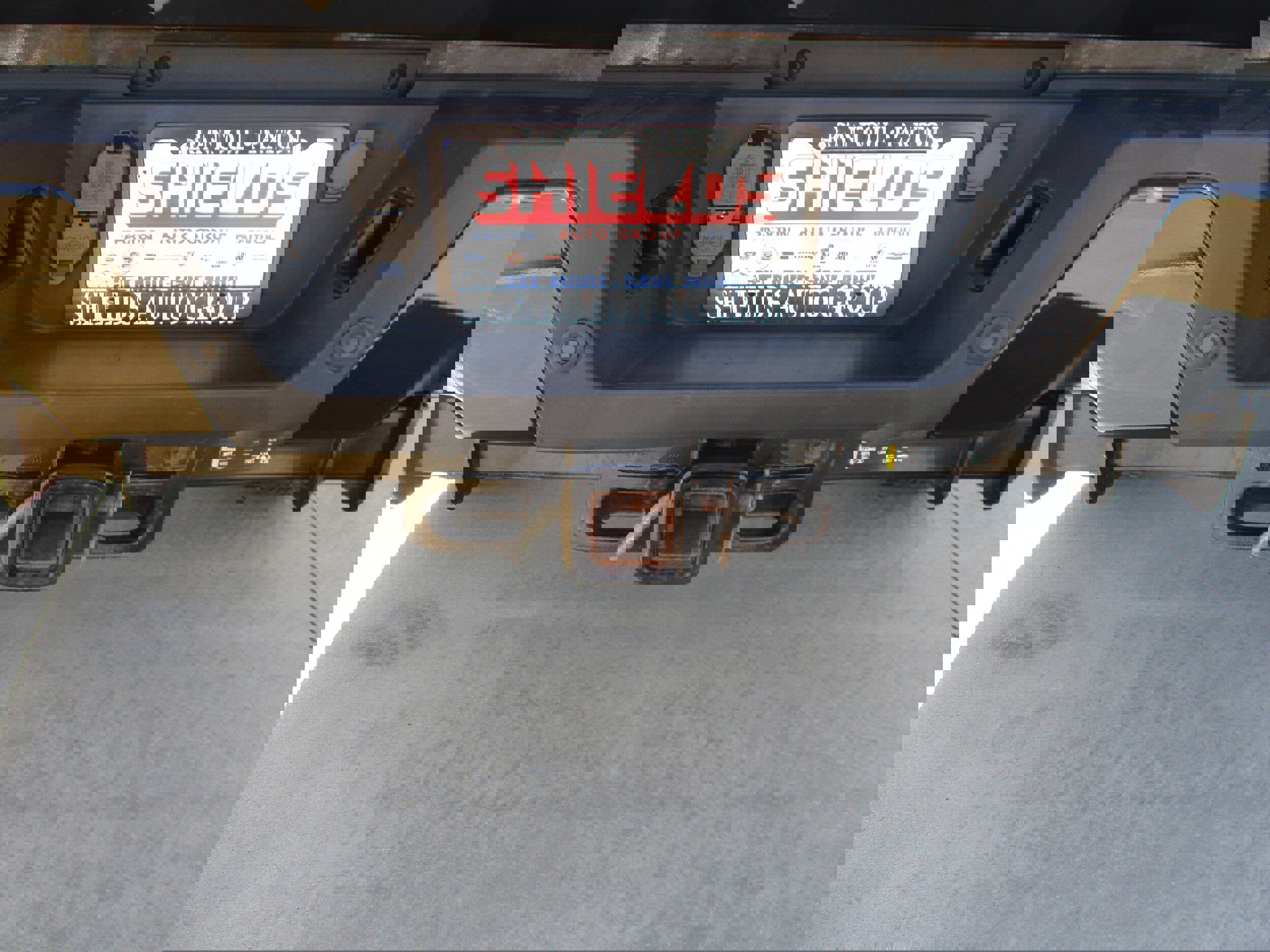 Used 2020 Ford F250 Platinum w/ FX4 Off-Road Package AWD/4WD image 7