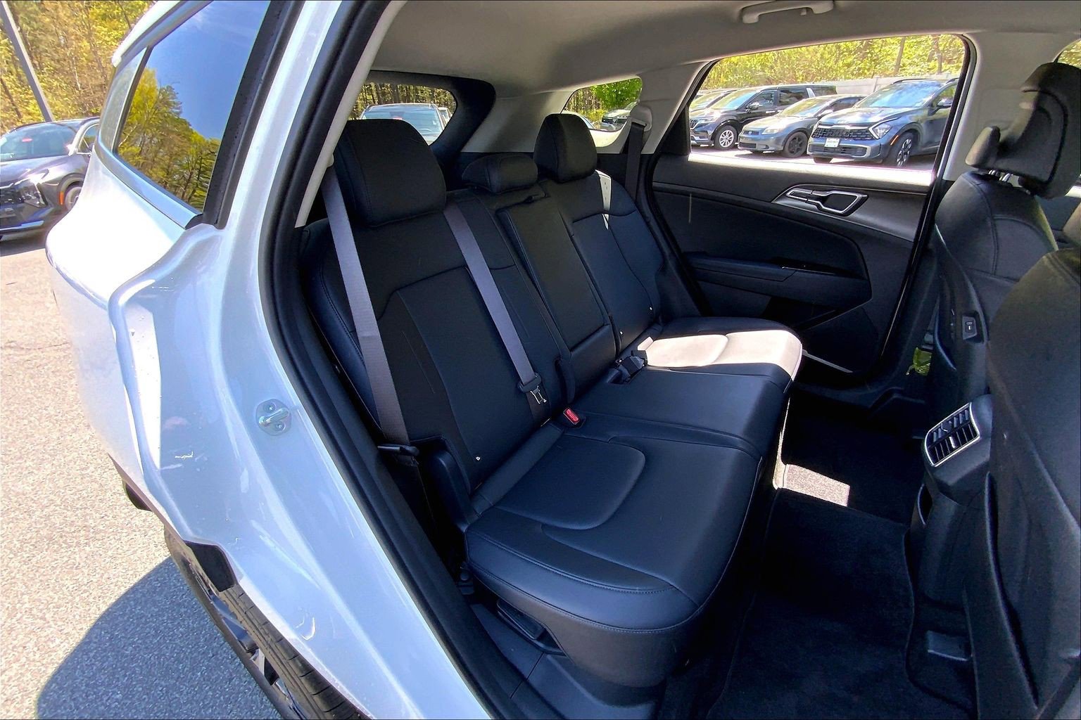 Used 2023 Kia Sportage EX AWD/4WD image 29