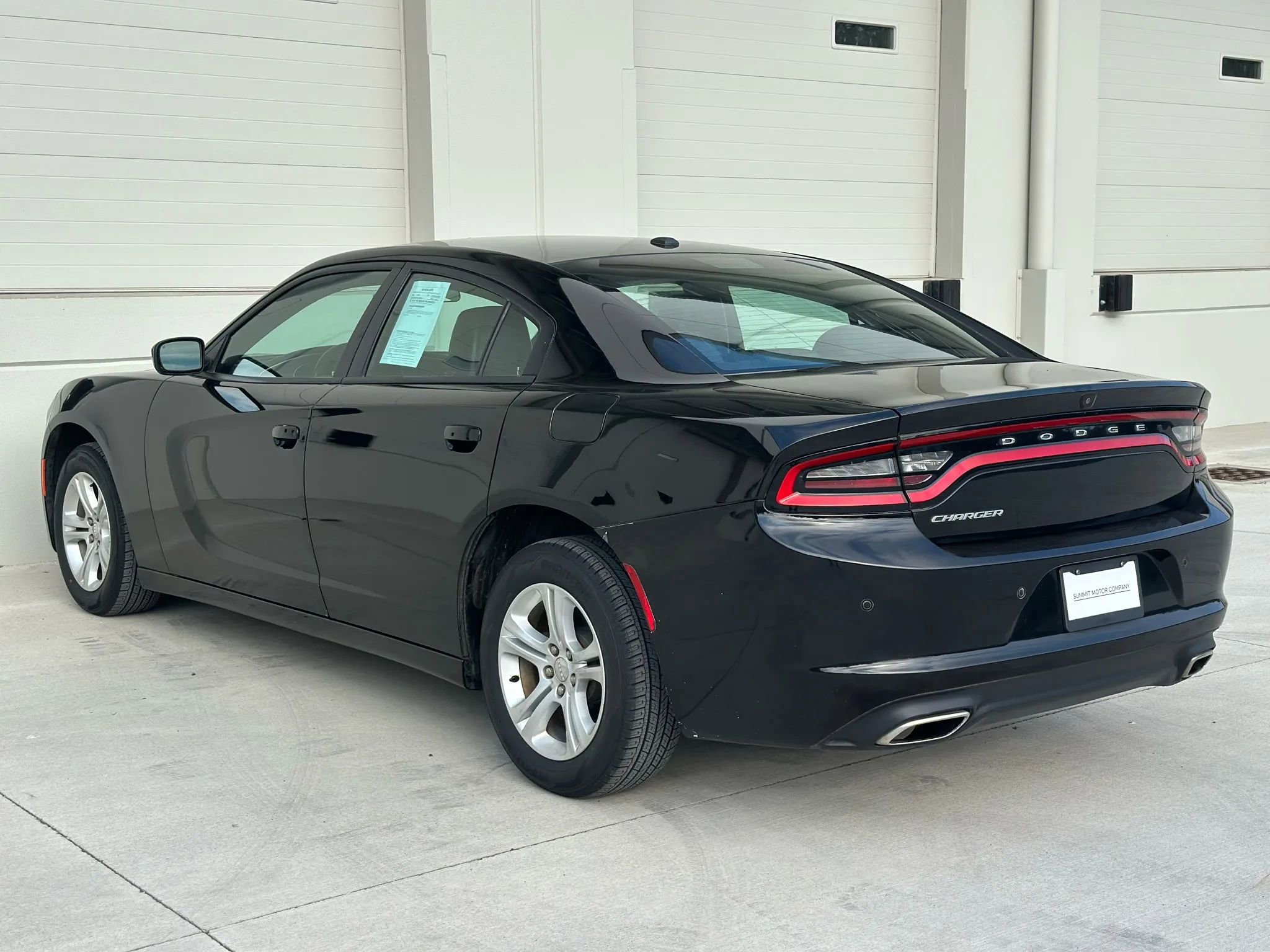 Used 2020 Dodge Charger SXT w/ Leather Interior Group image 3