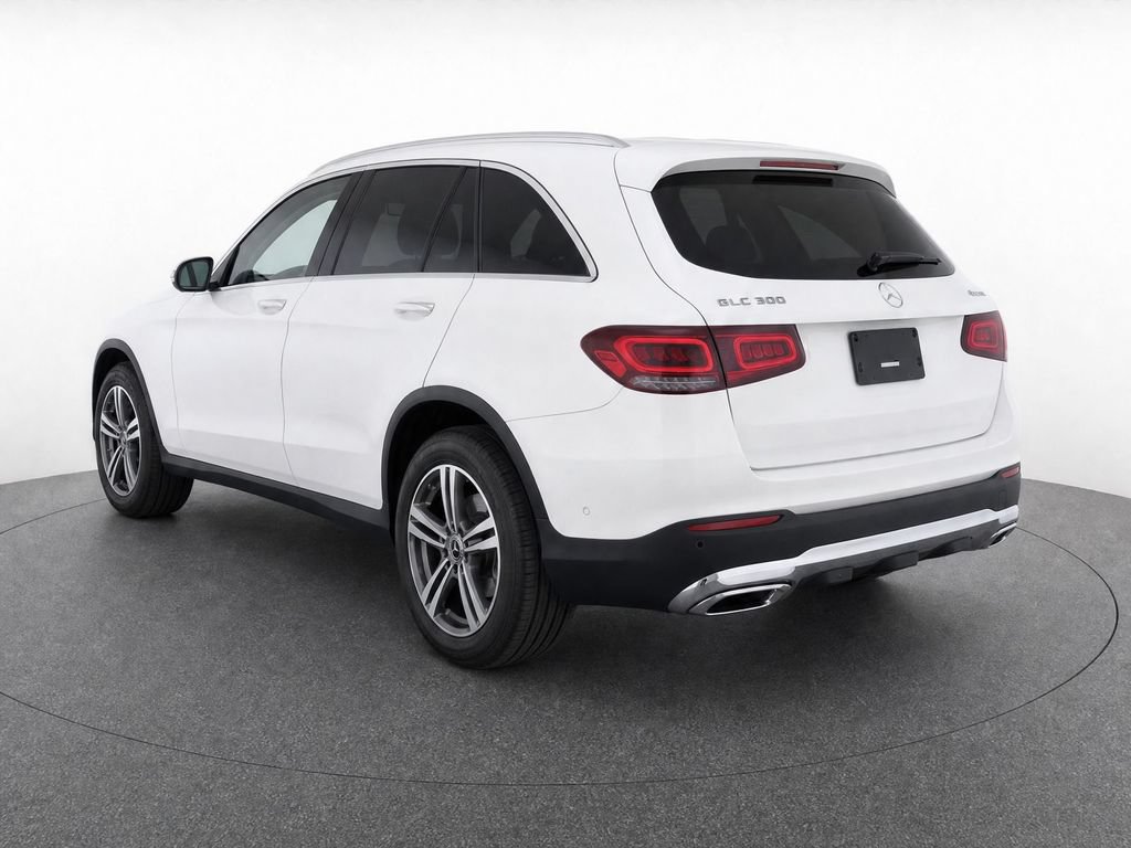 Used 2021 Mercedes-Benz GLC 300 4MATIC image 5