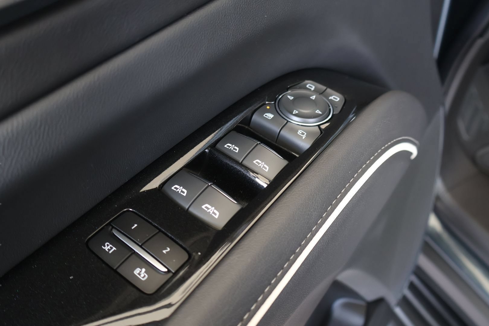 Used 2021 Cadillac Escalade Premium Luxury RWD image 10