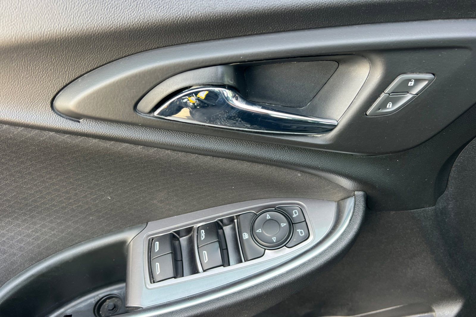 Used 2020 Chevrolet Malibu LT FWD image 11