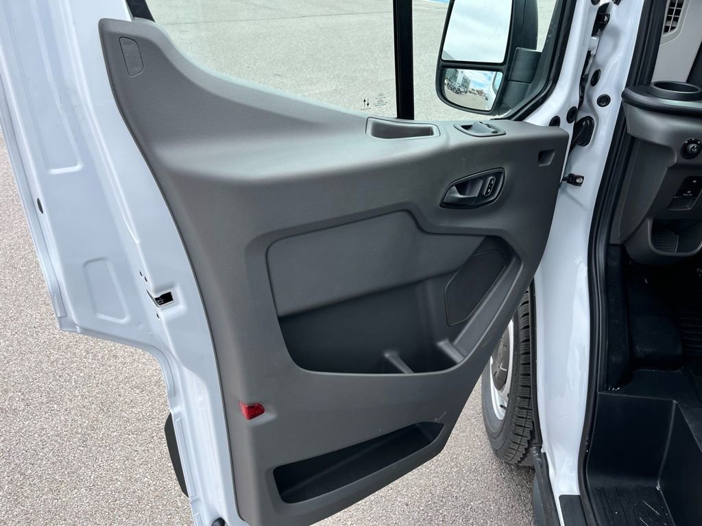 New 2026 Ford Transit 250 148 Medium Roof image 13