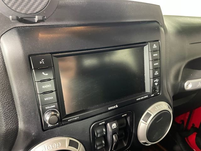 Used 2018 Jeep Wrangler Unlimited Sahara w/ Max Tow Package image 7