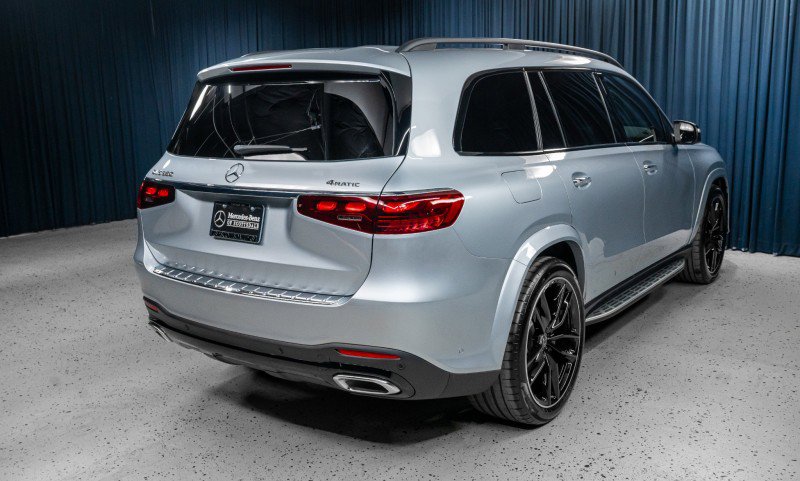 New 2026 Mercedes-Benz GLS 580 4MATIC image 5