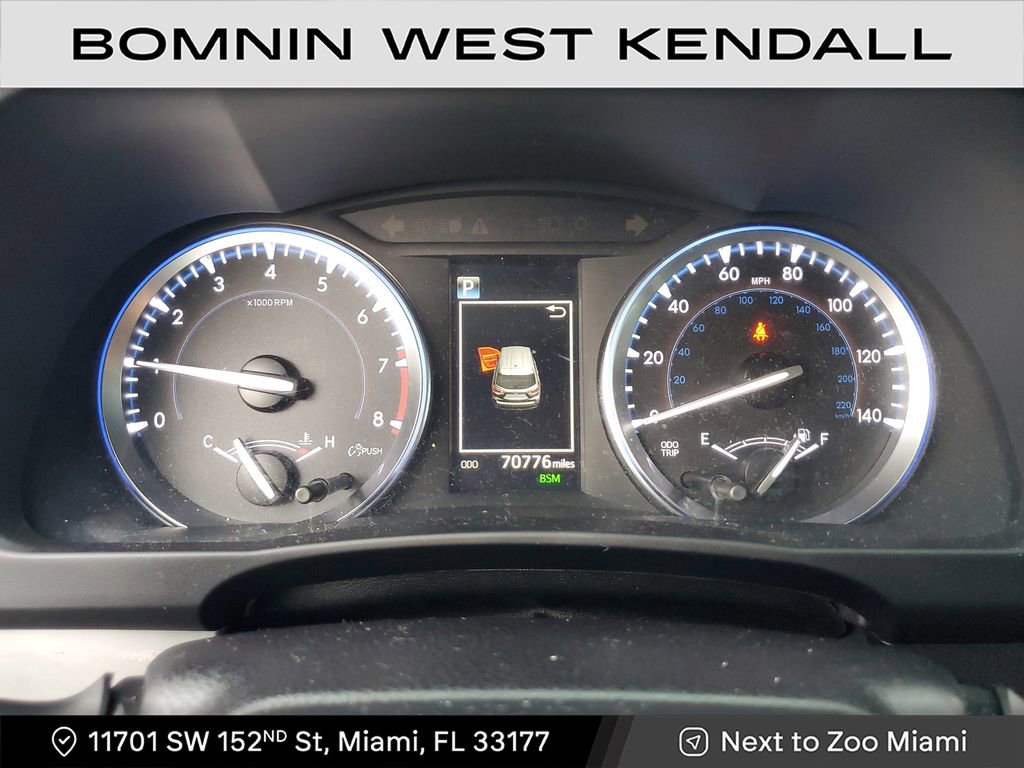 Used 2017 Toyota Highlander Limited image 32