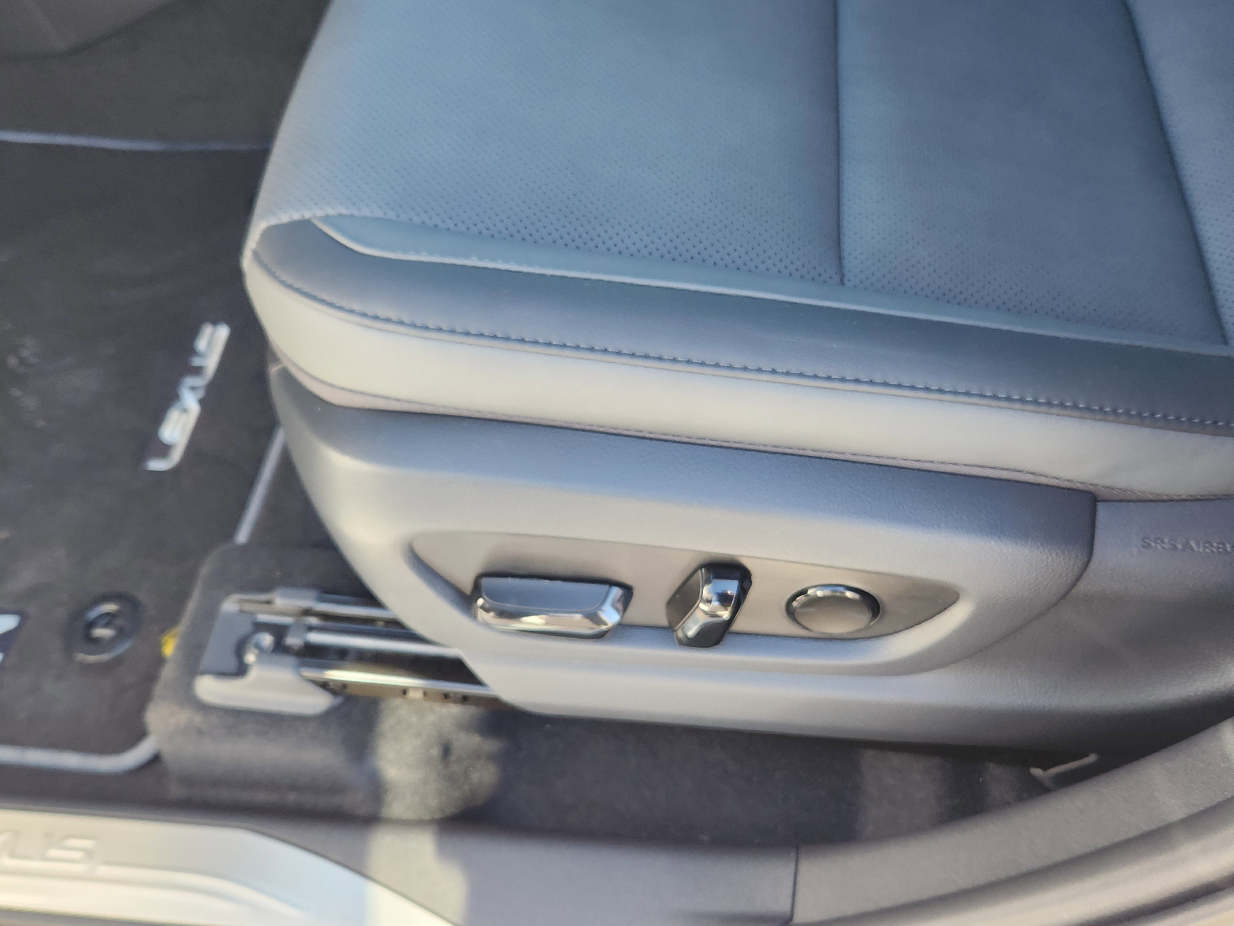 New 2026 Lexus RZ 450e AWD image 17