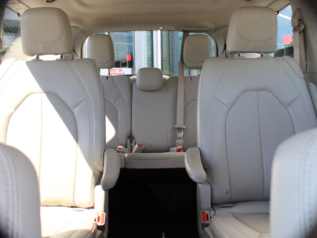 Used 2021 Chrysler Pacifica Touring-L w/ Premium & Safety Sphere Group AWD/4WD image 33