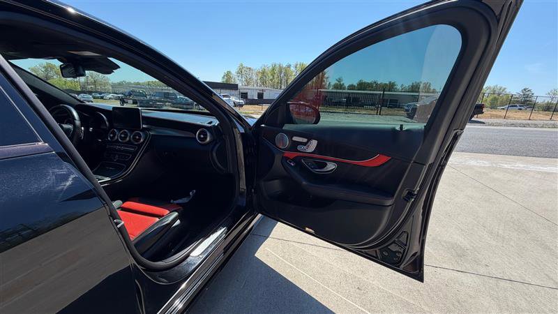Used 2017 Mercedes-Benz C 63 AMG S image 29