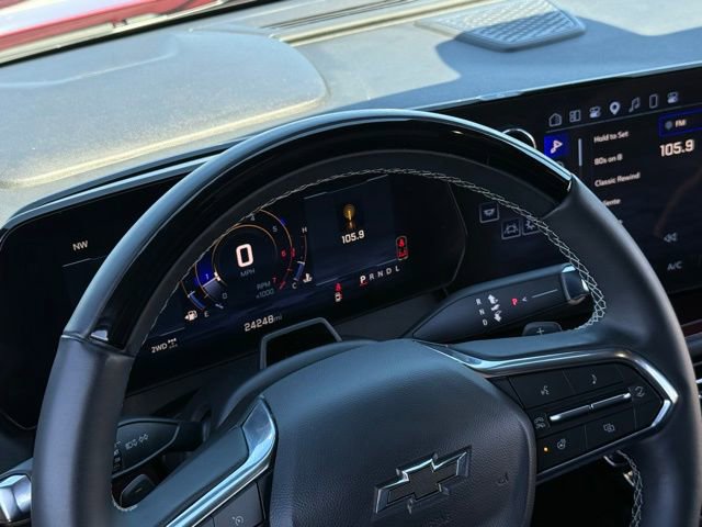 Used 2025 Chevrolet Traverse Z71 w/ Enhanced Driving Package AWD/4WD image 8