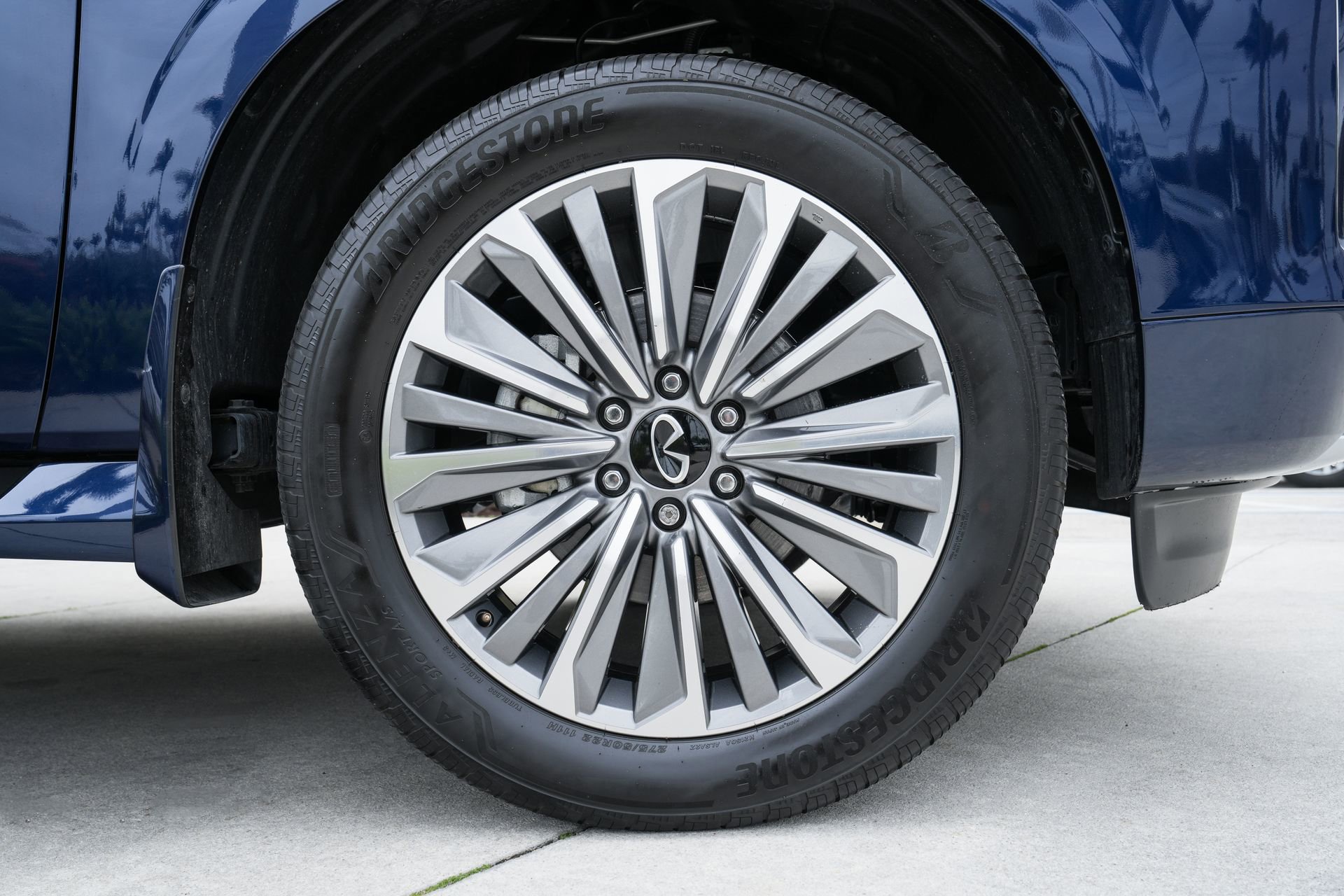 Certified 2026 INFINITI QX80 Luxe w/ Cargo Package AWD/4WD image 26