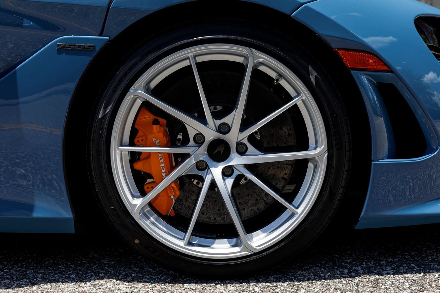 New 2027 McLaren 750S RWD image 15