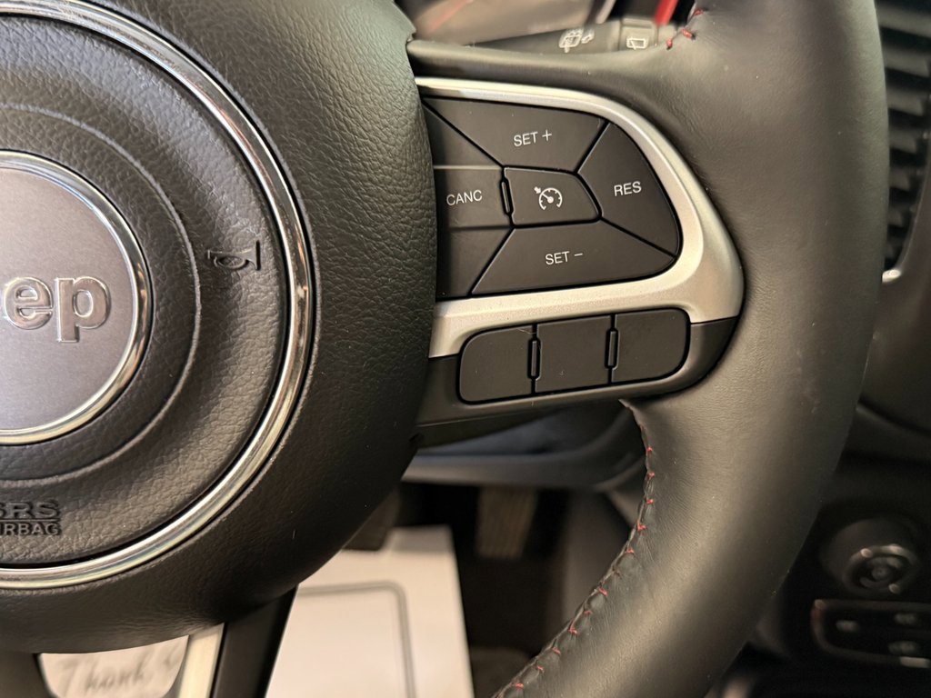 Used 2017 Jeep Compass Trailhawk w/ Navigation Group image 11