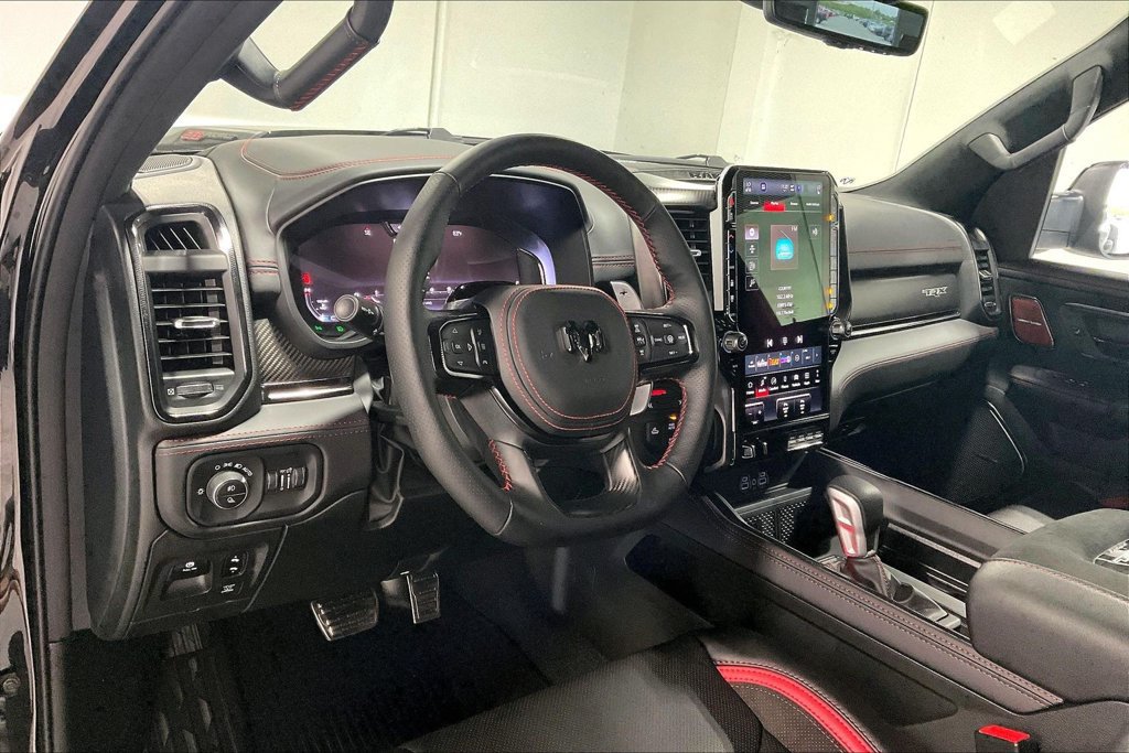 Used 2027 RAM 1500 4x4 Crew Cab image 16