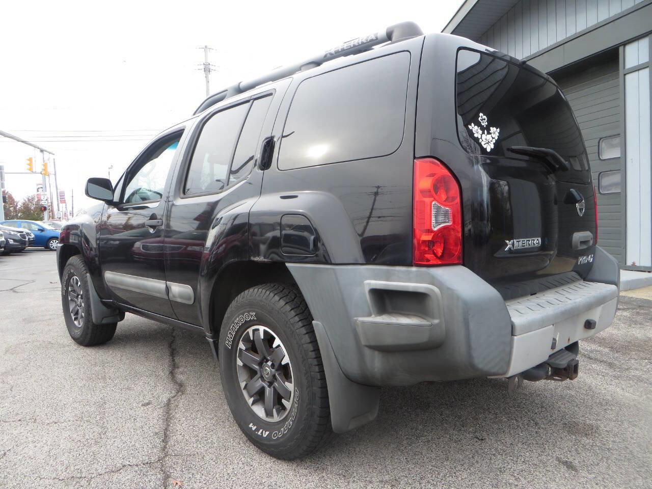 Used 2015 Nissan Xterra PRO-4X w/ Pro-4x Leather Package image 28