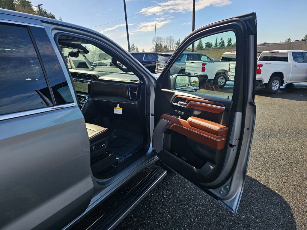 Used 2025 GMC Sierra 1500 Denali Ultimate AWD/4WD image 31
