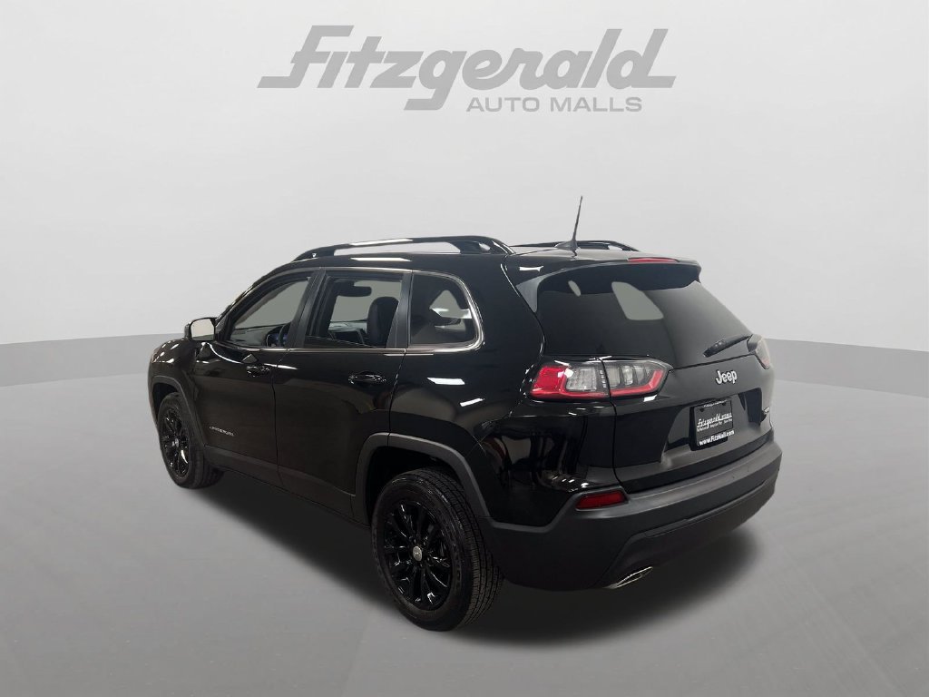 Used 2022 Jeep Cherokee Latitude Lux FWD image 3