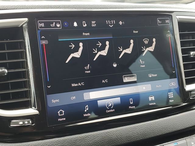 Used 2024 Chrysler Pacifica Touring-L image 18