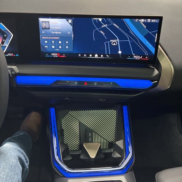 Used 2025 BMW X3 xDrive30i w/ Premium Package image 17