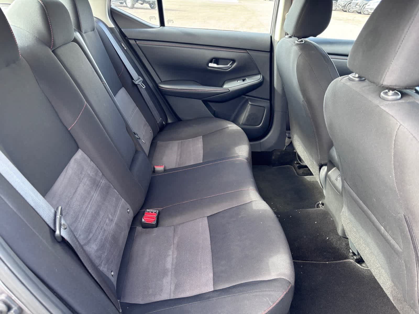 Used 2025 Nissan Sentra SR FWD image 10