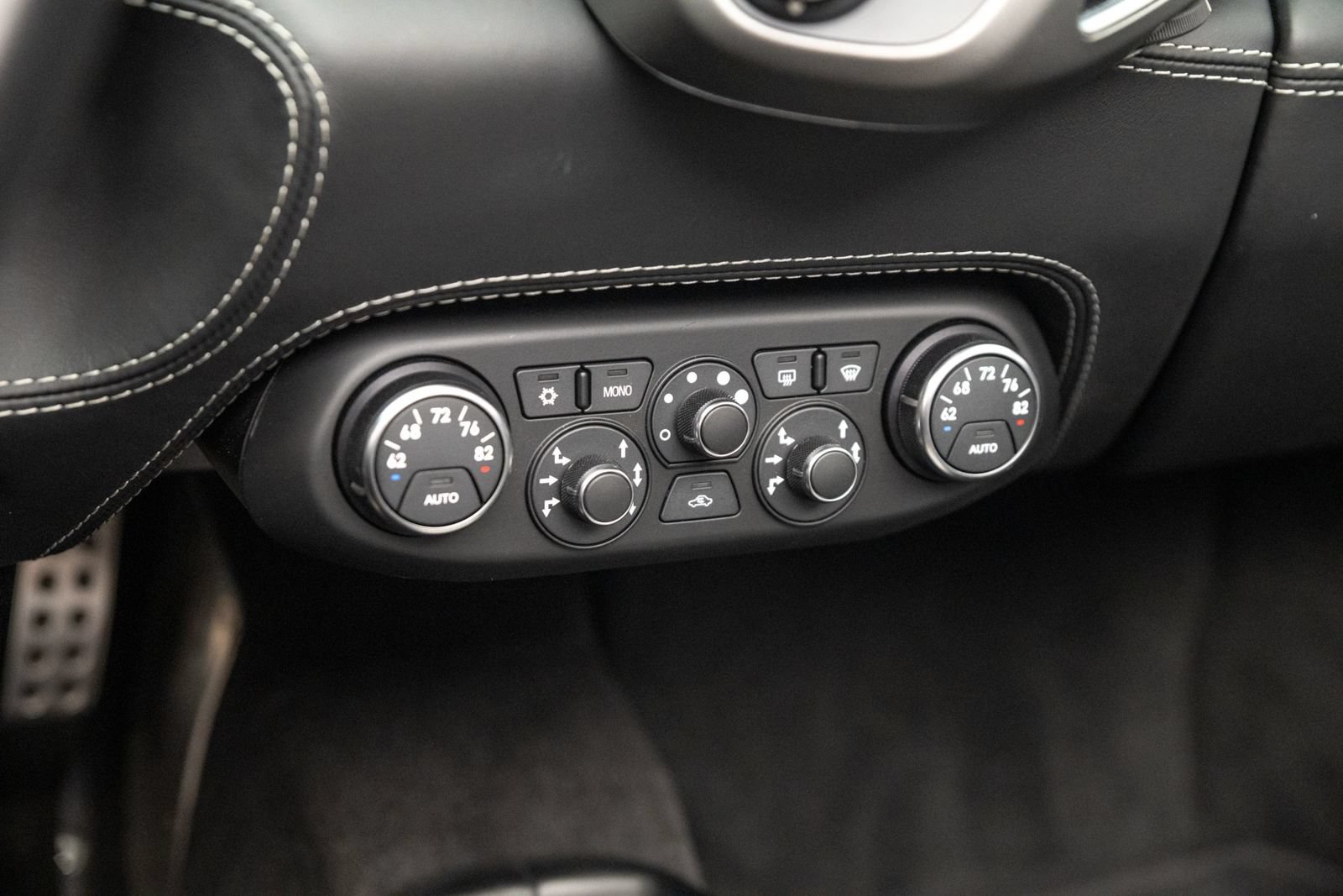 Used 2012 Ferrari 458 Spider RWD image 30