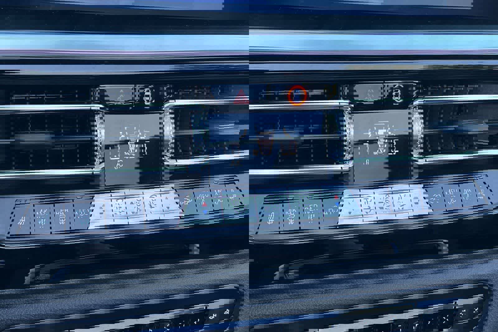 Used 2025 BMW Z4 M40i w/ Edition image 21