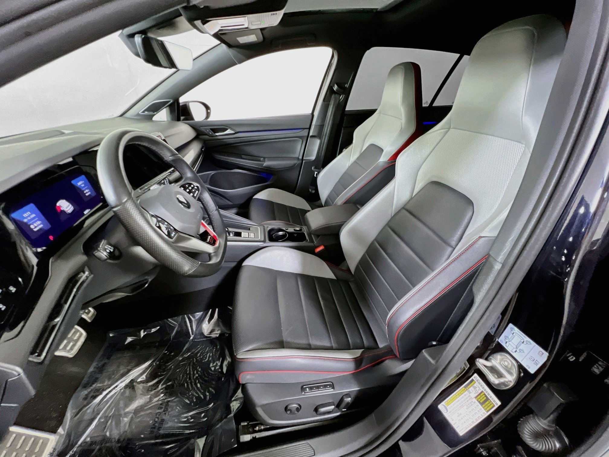 Used 2022 Volkswagen GTI SE w/ SE Leather Package image 21