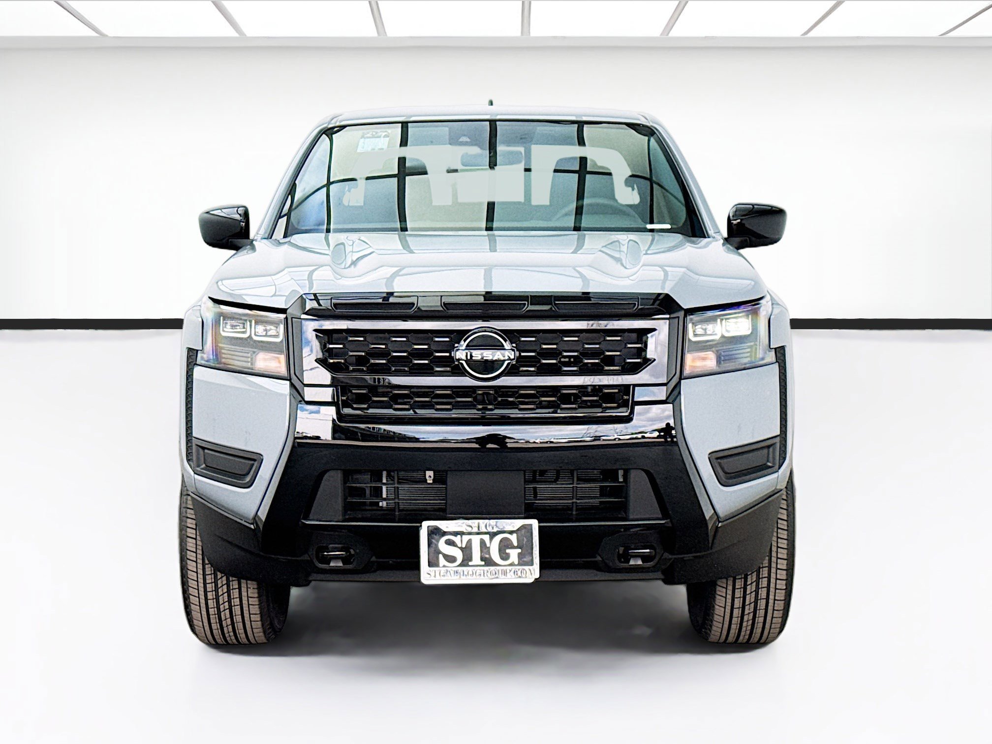 Used 2026 Nissan Frontier SV w/ SV Convenience Package AWD/4WD image 2