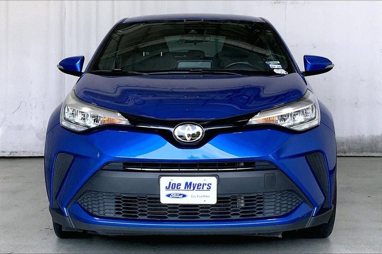 Used 2022 Toyota C-HR XLE FWD image 3