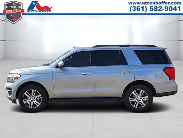 Used 2024 Ford Expedition XLT RWD image 4